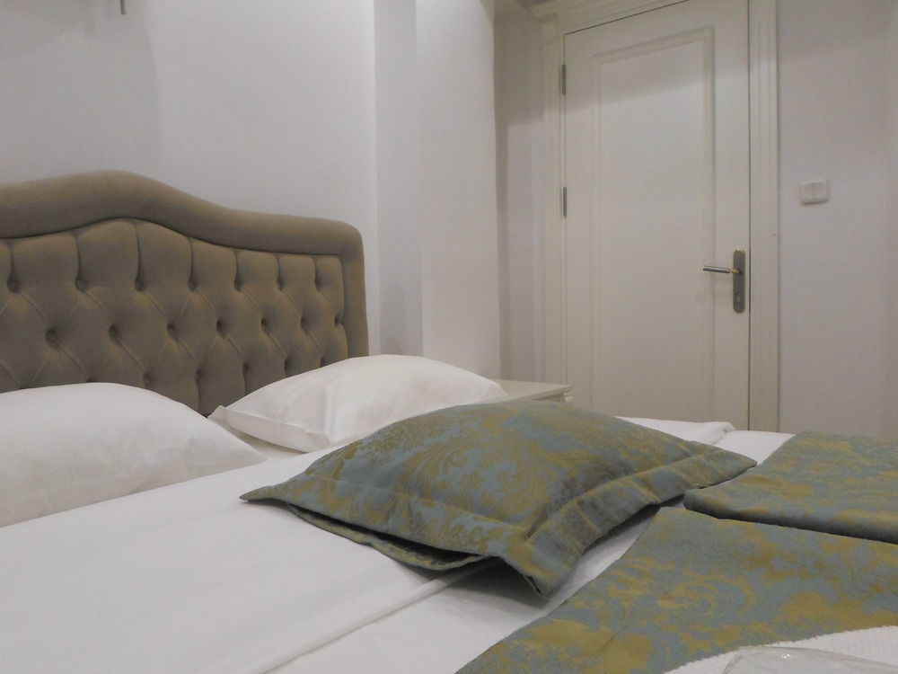 La Petite Maison Hotel Istanbul Exterior foto